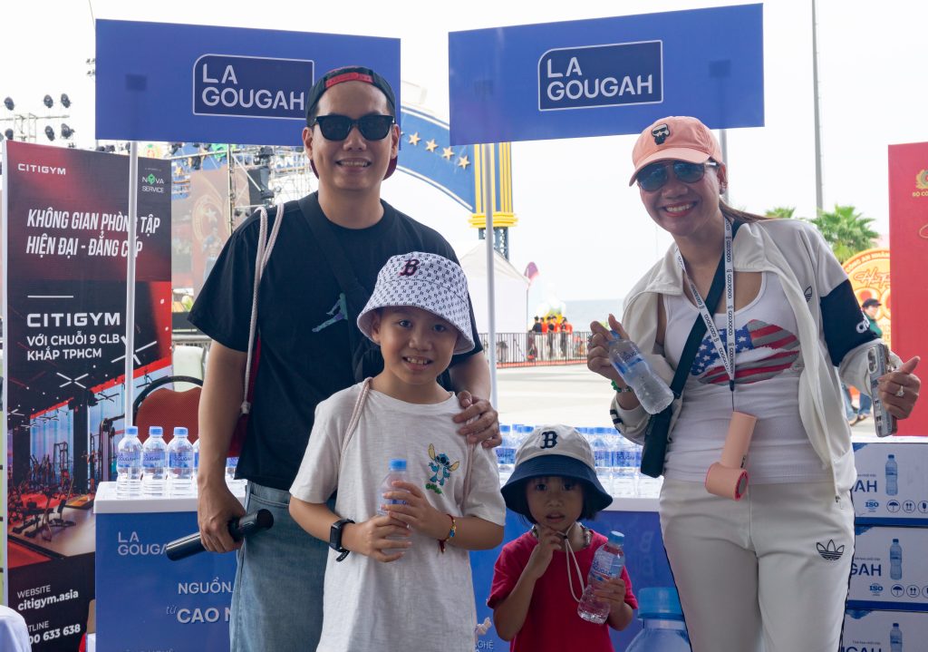 Nước uống đóng chai La Gougah đồng hành cùng những khoảnh khắc vui của gia đình